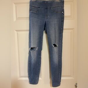 Rock & Republic Fever Pull-on jeans/jeggings. Medium wash, distressed, size 8